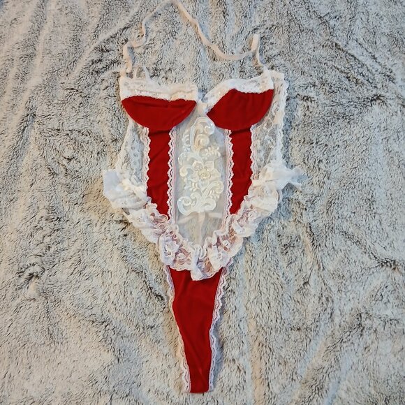 Other - Vintage Women's Velvet Like Red White Floral Lace  Teddy GUC